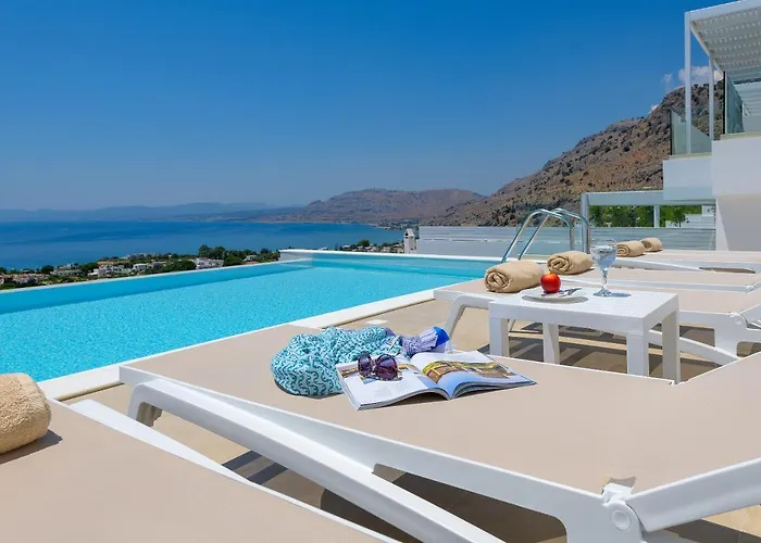 Dione In Pefkos, Area * Λίνδος