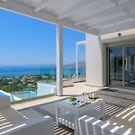 Villa Dione In Pefkos, Area