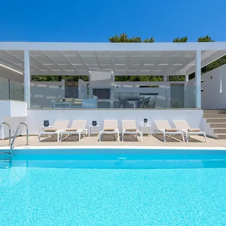 Villa Dione In Pefkos, Area Lindos (Rhodes)