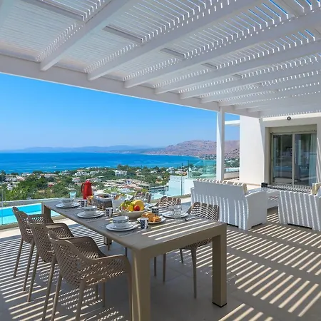 Dione In Pefkos, Area فيلة *